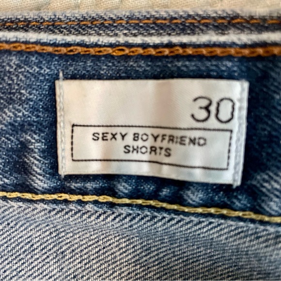 Gap Distressed Denim Shorts - Picture 4 of 4